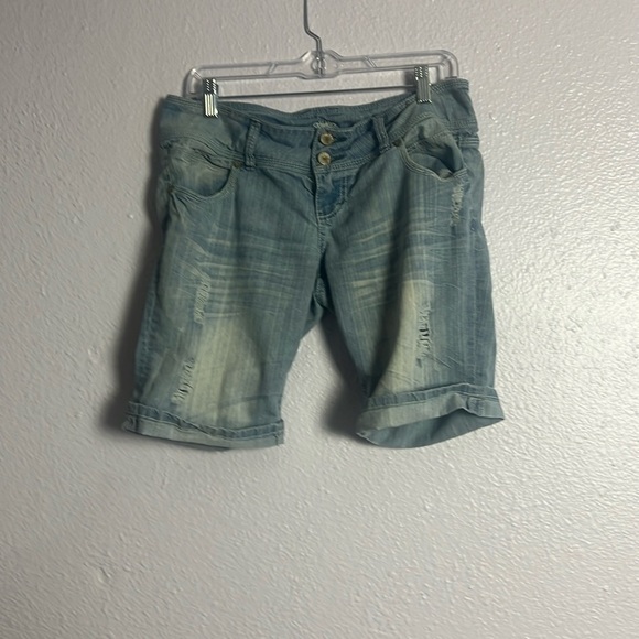 Almost Famous Pants - Jean Shorts